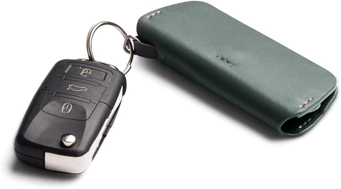 Bellroy Key Cover Plus – Third Edition (Leather Key Holder, Holds 4 – 8 Keys) - Everglade