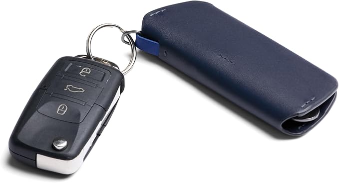 Bellroy Key Cover Plus – Third Edition (Leather Key Holder, Holds 4 – 8 Keys) - Navy