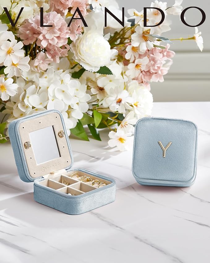 Vlando Travel Jewelry Case for Women Girls, L Initial Travel Jewelry Case, Personalized Mini Jewelry Box, Birthday Gifts for Women Mom Grandma - Letter L, Blue