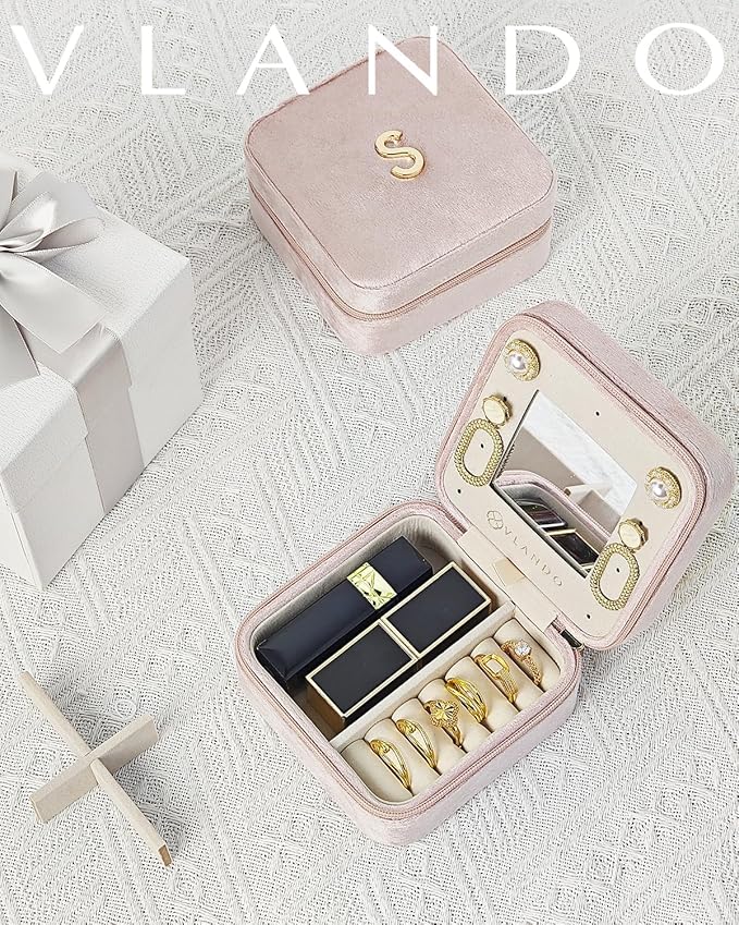 Vlando Jewelry Organizer Box, Small Jewelry Box for Women Girls, Initial P Travel Jewelry Case, Small Jewelry Organizer Box, Mini Travel Jewelry Box - Letter P, Pink