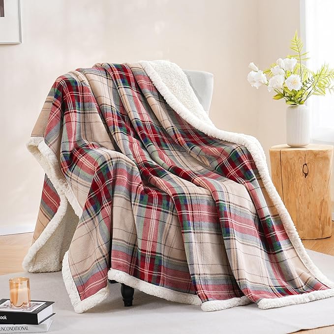 PU MEI Sherpa Fleece Throw Blanket 80" x 90" Reversible Plush Fluffy Large Big Blanket Lattice Flannel Blankets for All Season Use, Chrismas Red