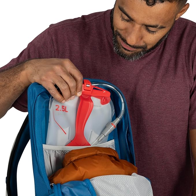 Osprey Talon 11L Men's Lightweight Hiking Backpack with Hipbelt, Frosty Mint Green/Night Shift