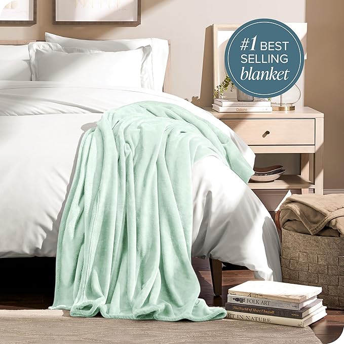 Bare Home Fleece Blanket - Full/Queen - Ultra-Soft Lightweight for Bed, Sofa, and Couch - Luxury Microplush - Cozy Warm Blanket (Full/Queen, Spring Mint)