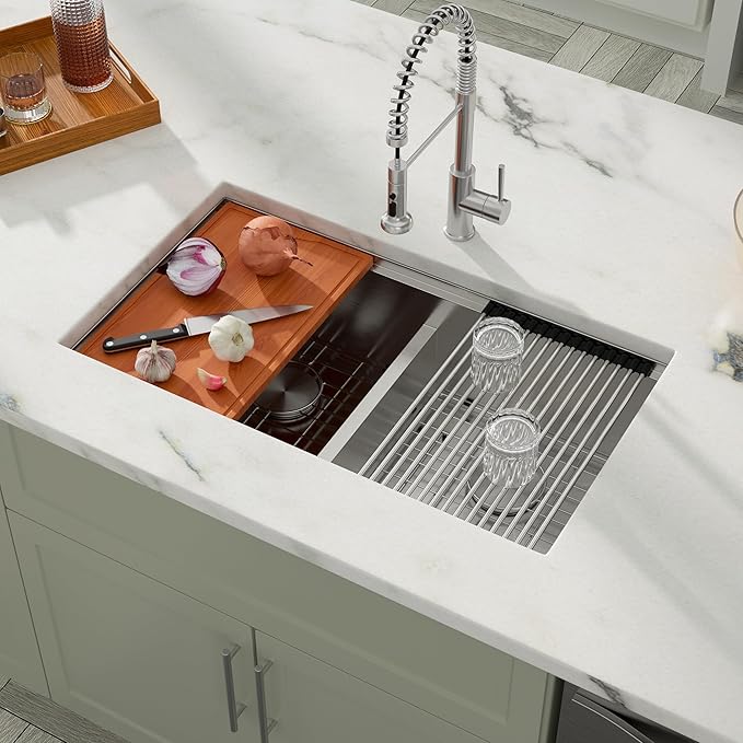 Dcolora 33 In. Double Bowl Kitchen Sink Undermount Sink Workstation Stainless Steel 50/50 Split Low Divided 16 Gauge Under Counter Basin, 33"x19"x10",DC-U-1111
