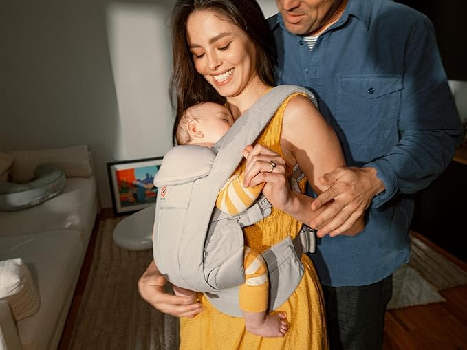 Ergobaby Omni Deluxe Baby Carrier Newborn to Toddler - Breathable Baby Carriers for Summer - All-Position Carrier with Enhanced Lumbar Support & Airflow (7-45 Pounds), Cotton, Onyx Black