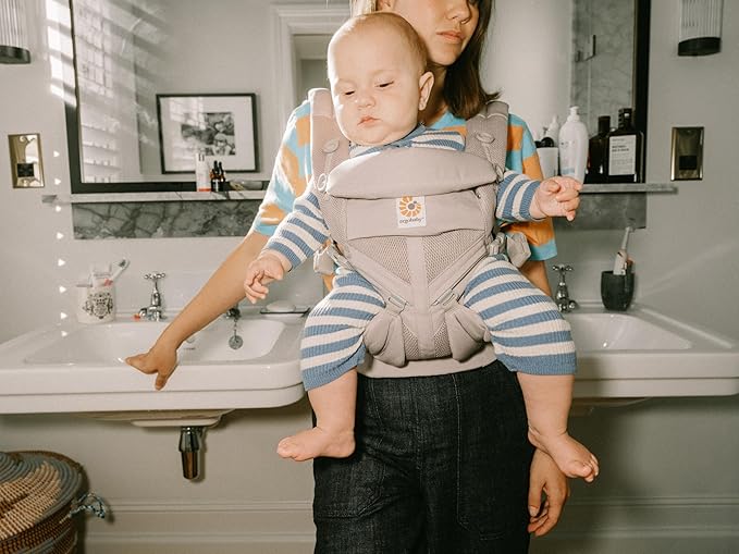 Ergobaby Omni Classic Baby Carrier Newborn to Toddler - Breathable Baby Carriers for Summer - All-Position Carrier with Lumbar Support (7-45 Pounds), Mesh, Pearl Grey